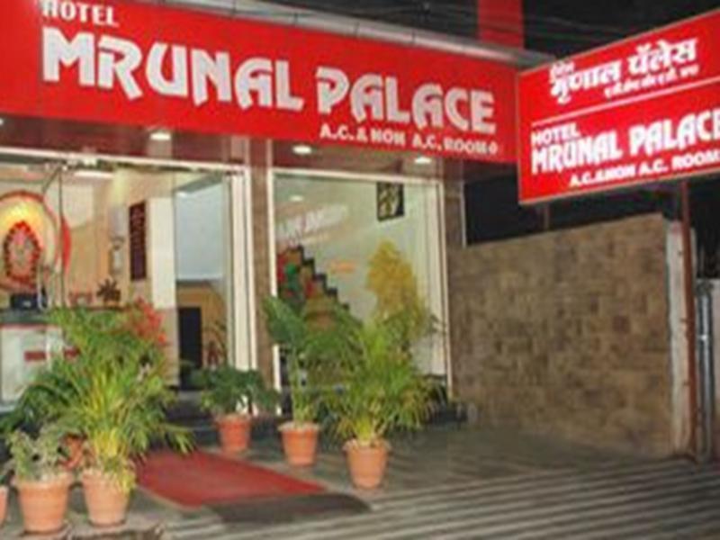 Oyo 11548 Hotel Mrunal Palace Aurangabad  Exterior photo