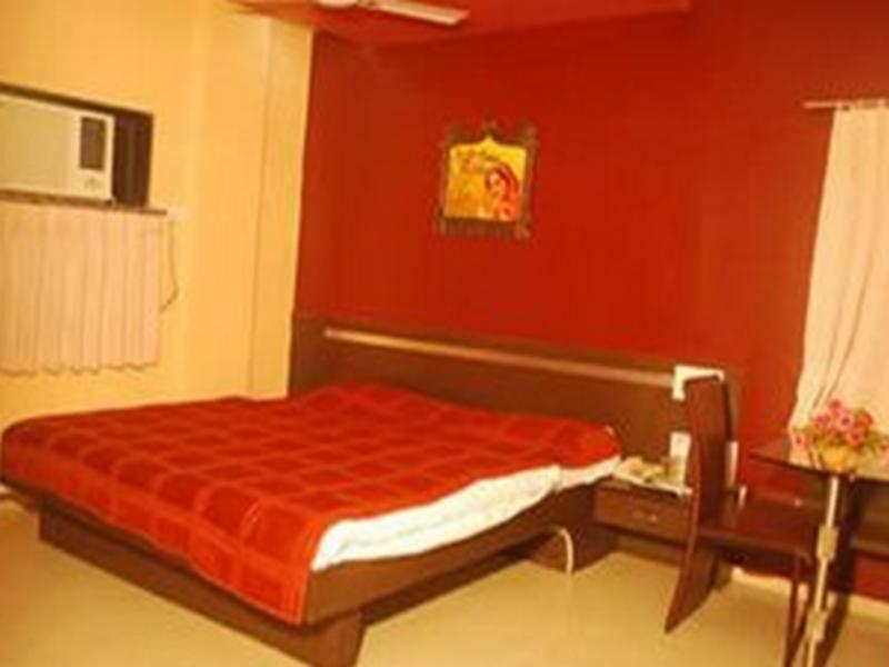 Oyo 11548 Hotel Mrunal Palace Aurangabad  Exterior photo